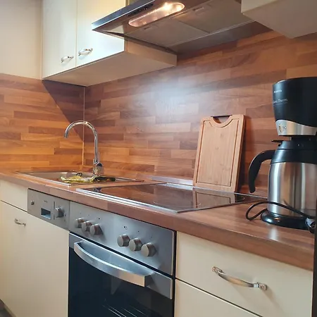 Nurdachhaus Hellmund Ferienhaus *